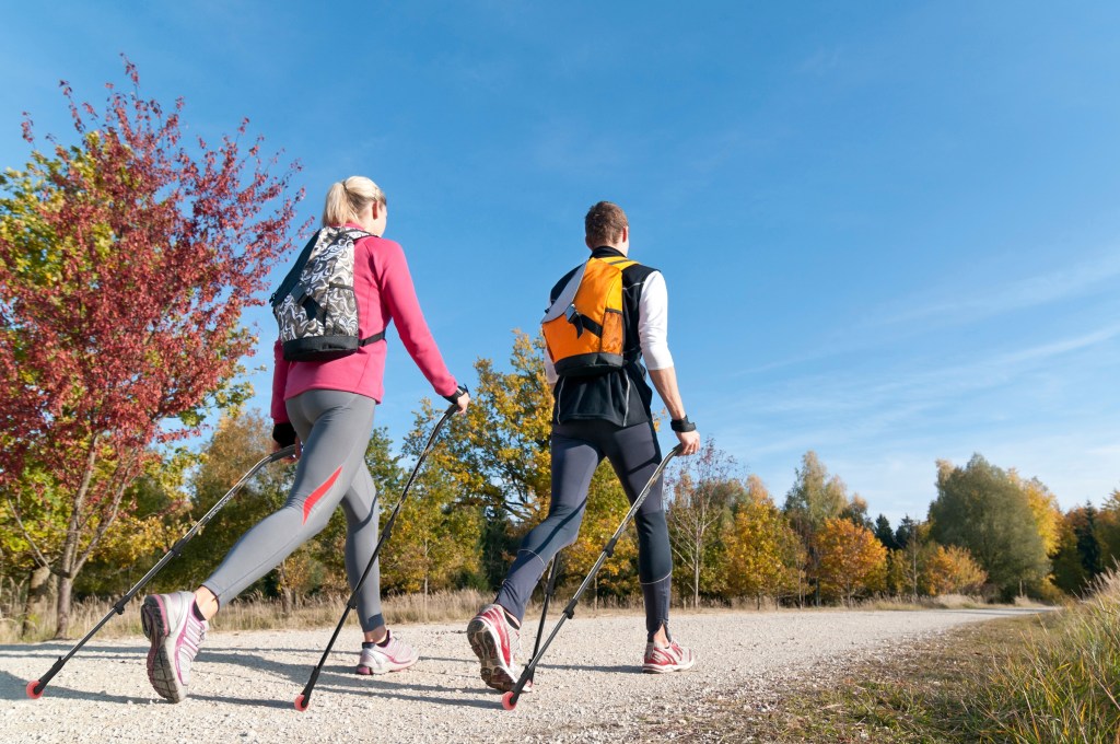 Best Walking Poles for Paved Road Walking (2026&nbsp;Guide)